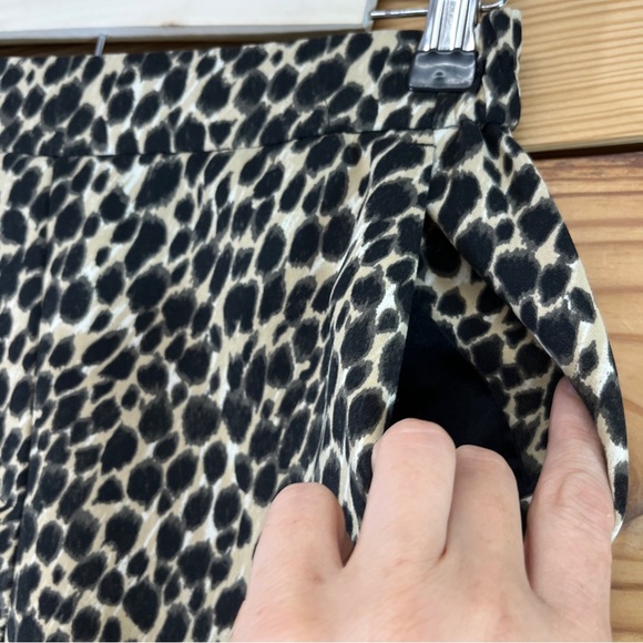 J Crew Jamie Pant 00 Animal Print Pull On Elastic Waist Poly Pockets Taper B144 - Picture 5 of 13